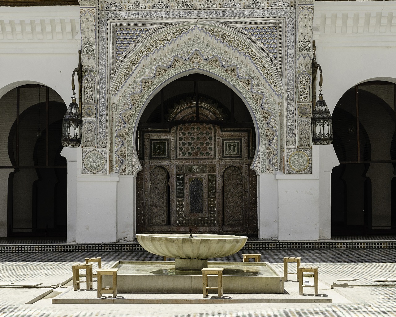 casablanca to fes day tour